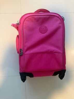 Kipling Yubin 55 Spinner Luggage
Visit ›